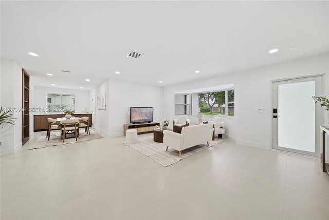 5518 Mckinley St, Hollywood FL 33021 - Hollywood, FL - Photo 5