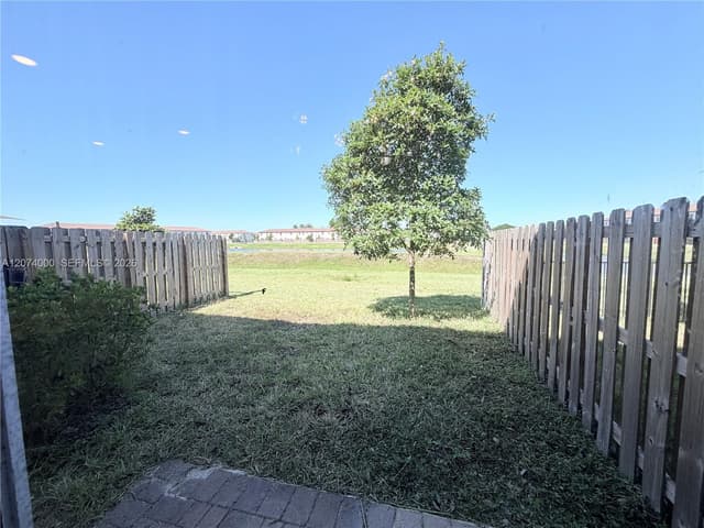 12432 NW 23rd Ct, Miami FL 33167 - Miami, FL - Photo 6