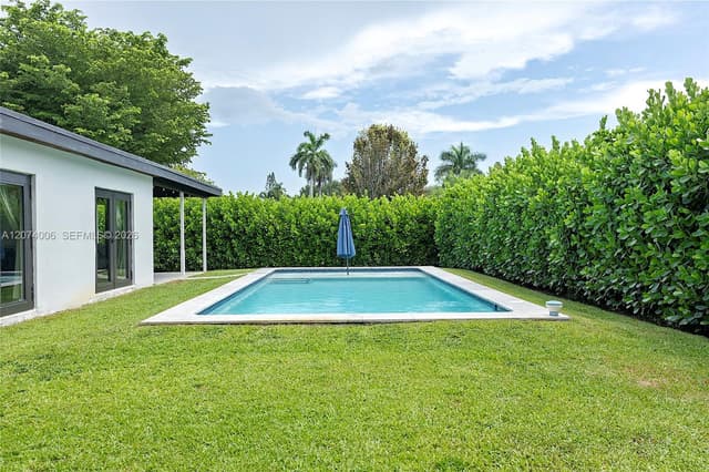 10630 NW 19th Pl, Pembroke Pines FL 33026 - Pembroke Pines, FL - Photo 6