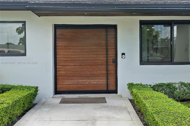 10630 NW 19th Pl, Pembroke Pines FL 33026 - Pembroke Pines, FL - Photo 5
