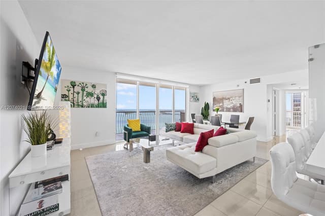 1200 Brickell Bay Dr # 3701, Miami FL 33131 - Miami, FL - Photo 2