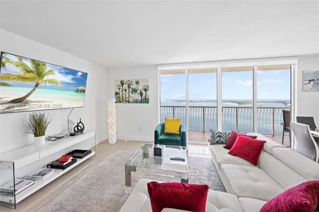 1200 Brickell Bay Dr # 3701, Miami FL 33131 - Miami, FL - Photo 4
