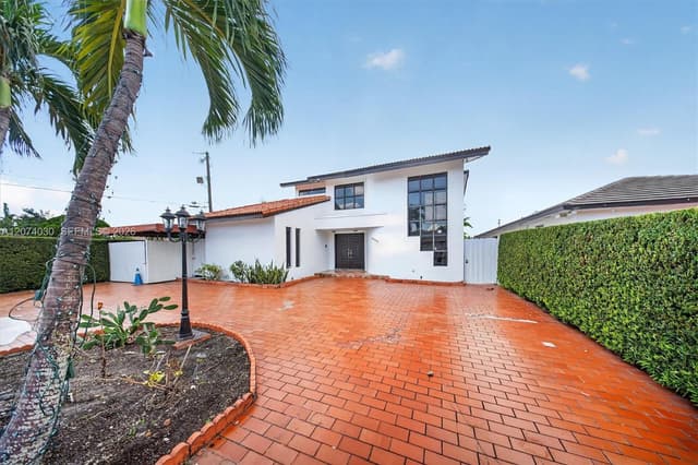 5840 W 3rd Ln, Hialeah FL 33012 - Hialeah, FL - Photo 5