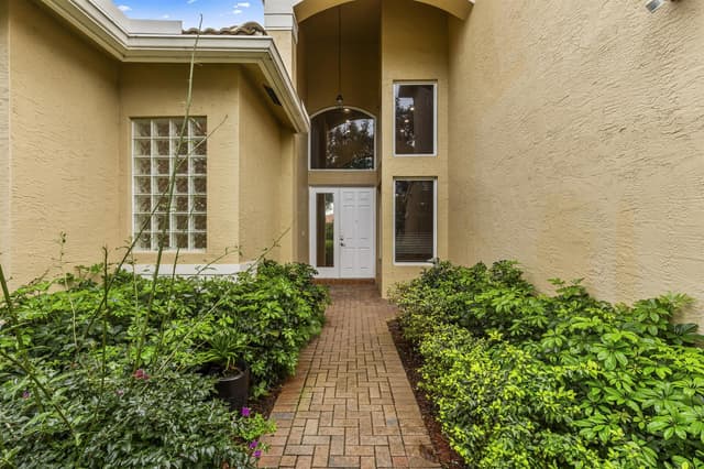 6966 Great Falls Circle, Boynton Beach FL 33437 - Boynton Beach, FL - Photo 3