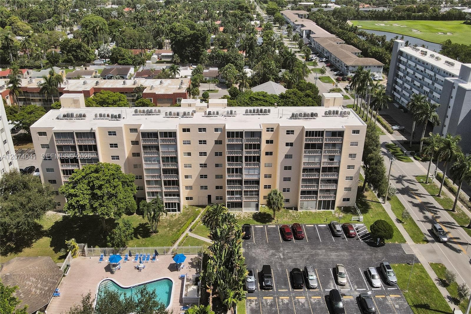 1001 NE 14th Ave # 402, Hallandale Beach FL 33009 - Hallandale Beach, FL - Photo 1