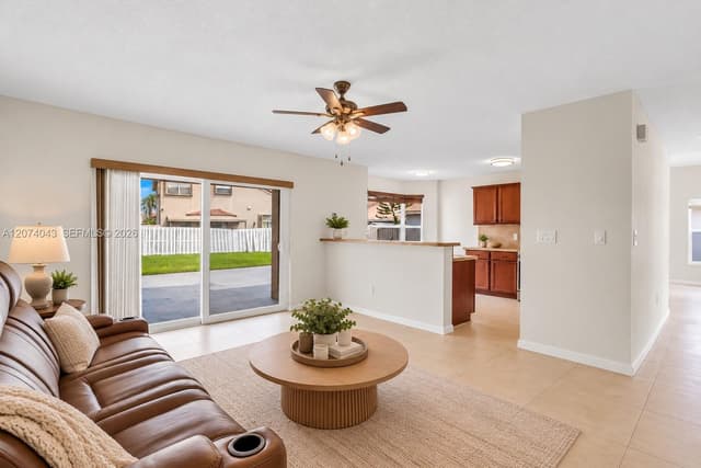 18961 NW 10th Ter, Pembroke Pines FL 33029 - Pembroke Pines, FL - Photo 7