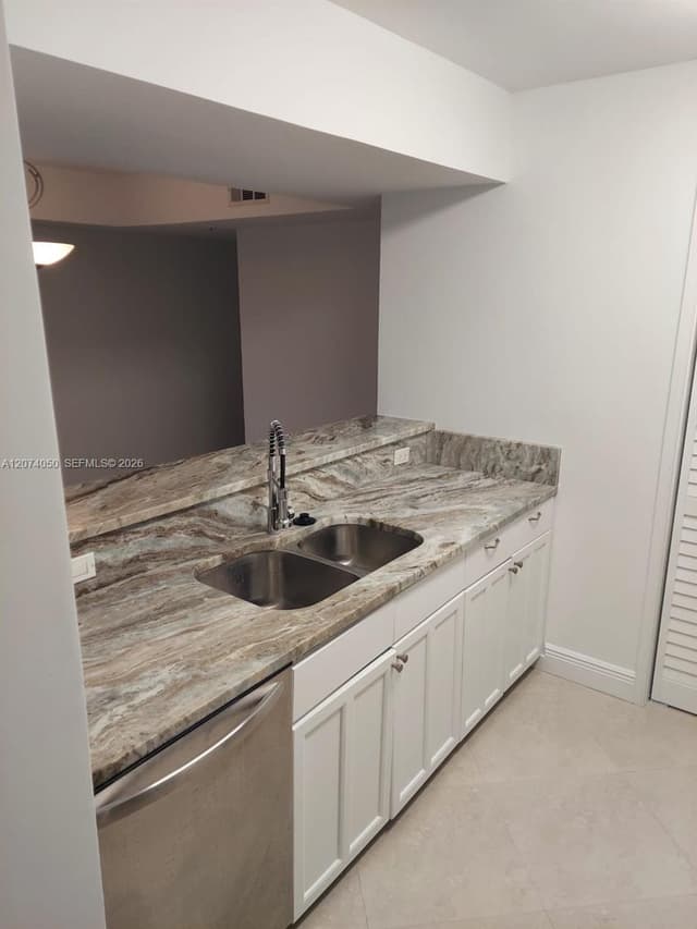 800 Scotia Dr # 103, Hypoluxo FL 33462 - Hypoluxo, FL - Photo 5