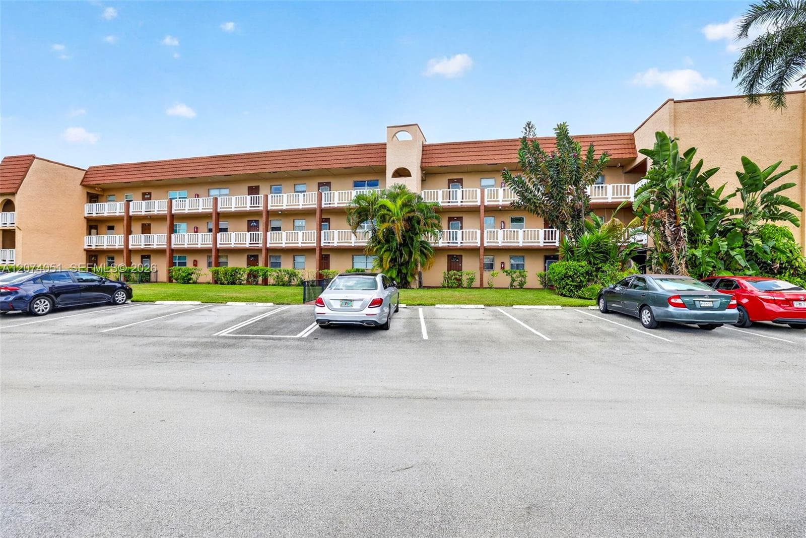 2731 N Pine Island Rd # 205, Sunrise FL 33322 - Sunrise, FL - Photo 1