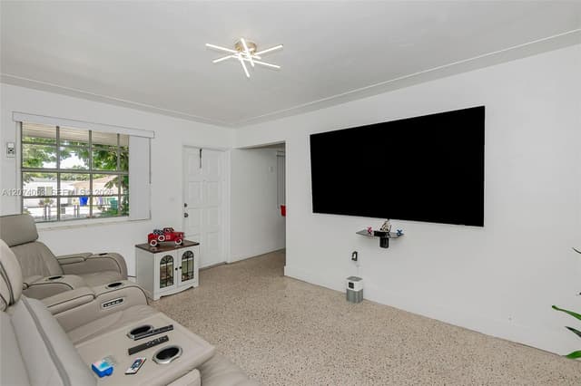 229-230 NW 48th Ct, Miami FL 33126 - Miami, FL - Photo 5