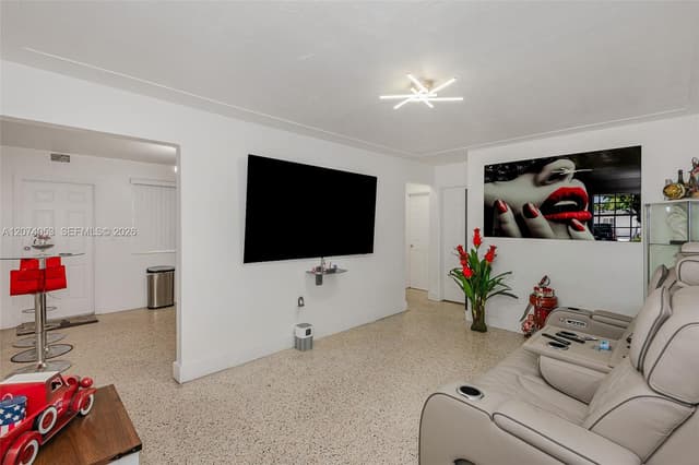 229-230 NW 48th Ct, Miami FL 33126 - Miami, FL - Photo 4