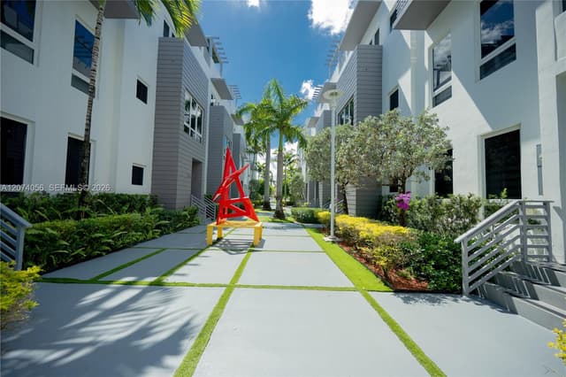 9165 NW 33rd St # 9165, Doral FL 33172 - Doral, FL - Photo 3