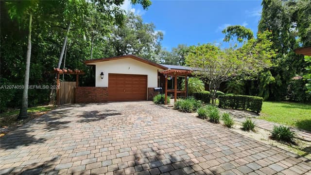 391 NE 131st St, North Miami FL 33161 - North Miami, FL - Photo 2