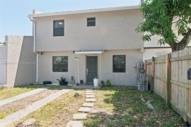 19367 NW 45th Ave, Miami Gardens FL 33055 - Miami Gardens, FL - Photo 2