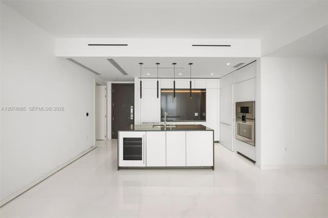 300 Biscayne Blvd Way # 4605, Miami FL 33131 - Miami, FL - Photo 2