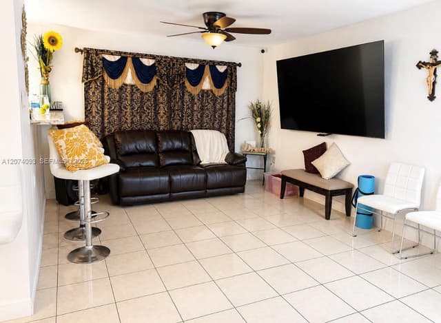 9331 NW 24th Pl, Sunrise FL 33322 - Sunrise, FL - Photo 3