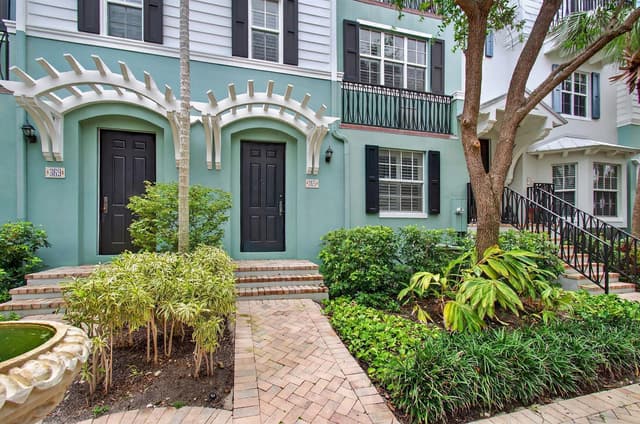 365 W Mallory Circle, Delray Beach FL 33483 - Delray Beach, FL - Photo 4
