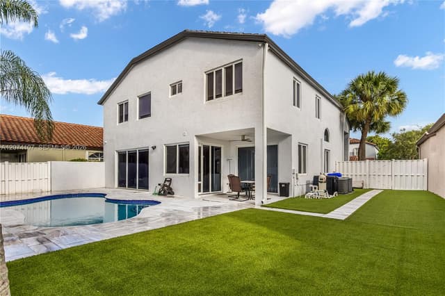 15724 NW 11th St, Pembroke Pines FL 33028 - Pembroke Pines, FL - Photo 3