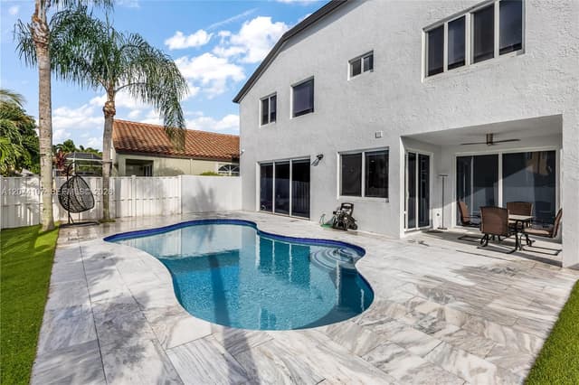 15724 NW 11th St, Pembroke Pines FL 33028 - Pembroke Pines, FL - Photo 5