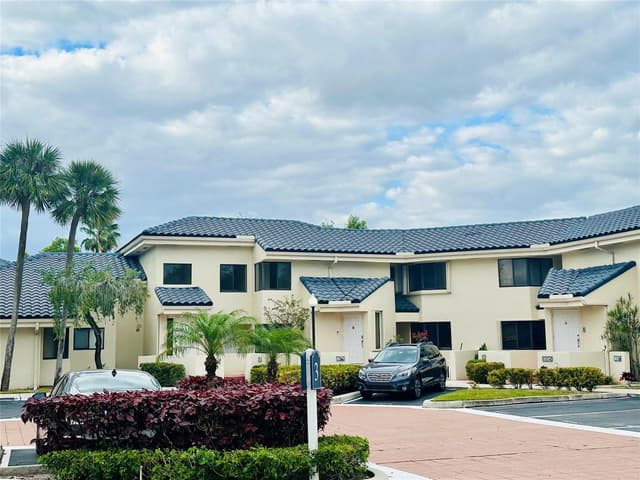 8142 NW 17th Manor, Plantation FL 33322 - Plantation, FL - Photo 3