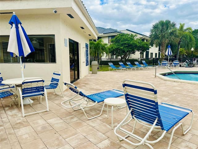 8142 NW 17th Manor, Plantation FL 33322 - Plantation, FL - Photo 4