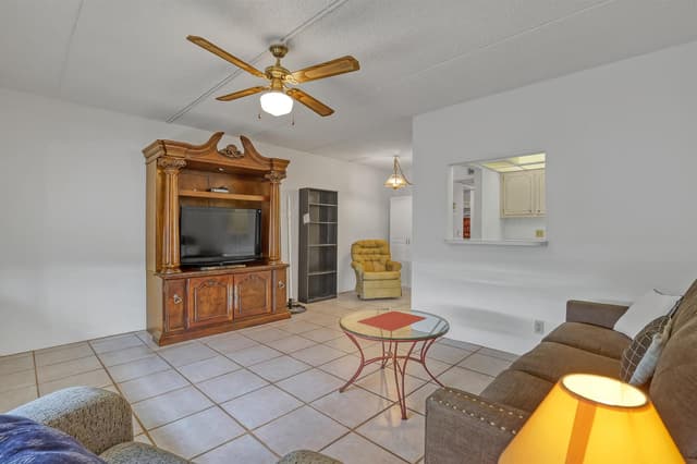 400 VILLAGE GREEN Circle W # 117, Palm Springs FL 33461 - Palm Springs, FL - Photo 6