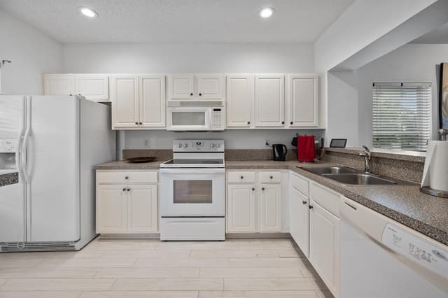 5072 Palmbrooke Circle, West Palm Beach FL 33417 - West Palm Beach, FL - Photo 5