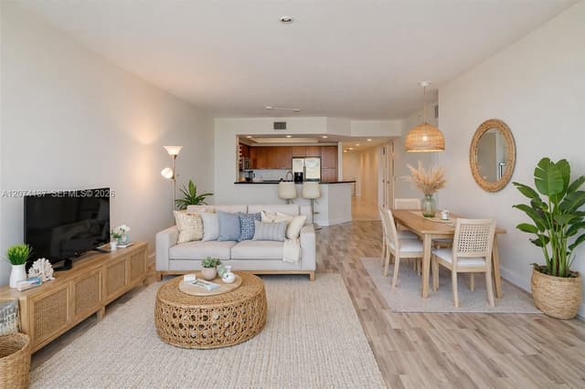 15051 Royal Oaks Ln # 503, North Miami FL 33181 - North Miami, FL - Photo 2