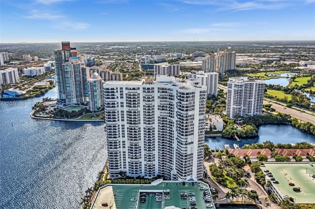 3530 Mystic Pointe Dr # 411, Aventura FL 33180 - Aventura, FL - Photo 4