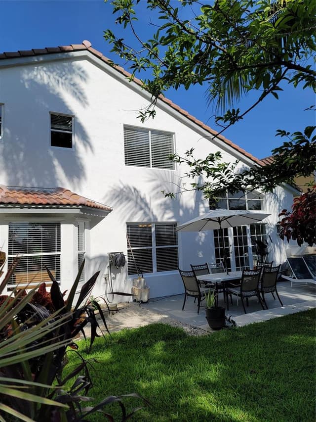 8117 Pelican Harbour Drive, Lake Worth FL 33467 - Lake Worth, FL - Photo 4