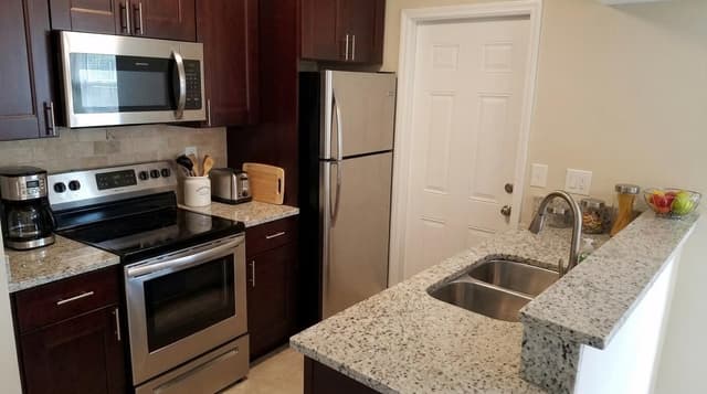 6534 HARBOUR Road, North Lauderdale FL 33068 - North Lauderdale, FL - Photo 4