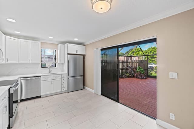 7754 Courtyard Run W, Boca Raton FL 33433 - Boca Raton, FL - Photo 3