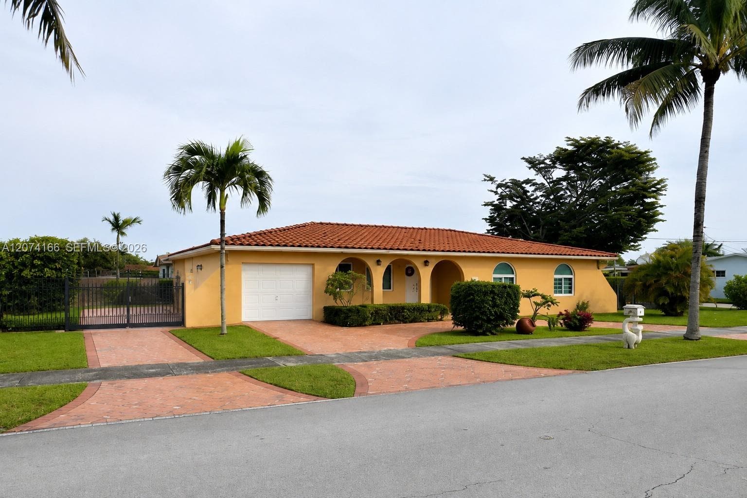 9461 SW 62nd St, Miami FL 33173 - Miami, FL - Photo 1