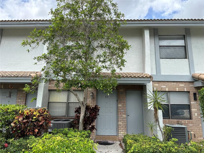 9849 S Riverside Dr # 26, Coral Springs FL 33071