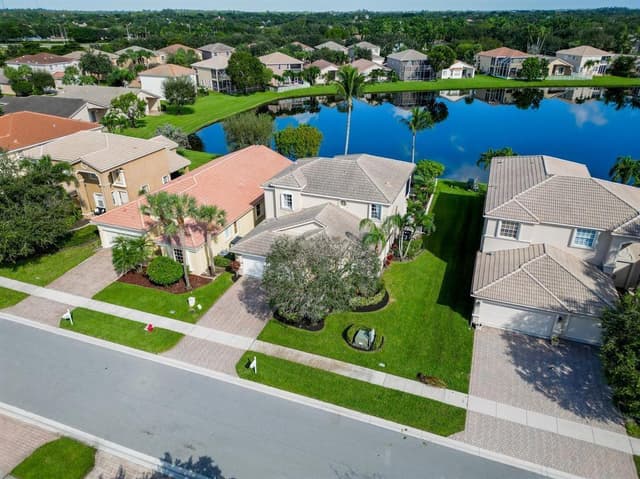 8343 GENOVA Way, Lake Worth FL 33467 - Lake Worth, FL - Photo 4