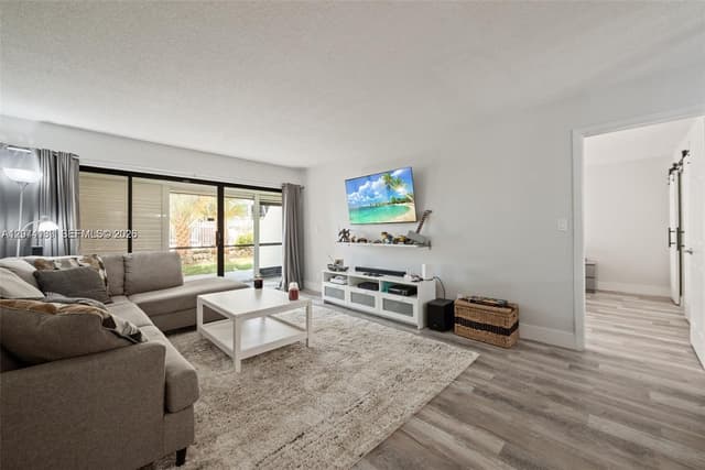 301 Racquet Club Rd # 104, Weston FL 33326 - Weston, FL - Photo 2