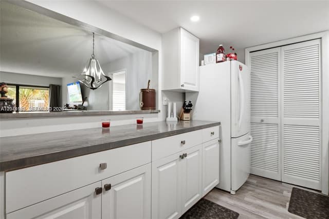 301 Racquet Club Rd # 104, Weston FL 33326 - Weston, FL - Photo 5