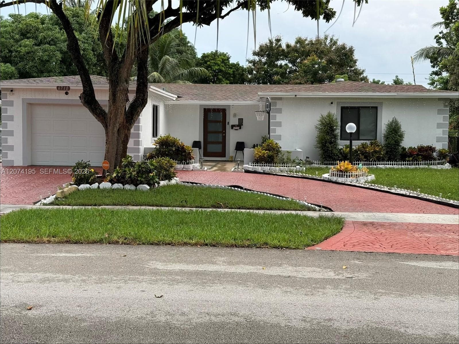 6710 SW 10th Ct, North Lauderdale FL 33068 - North Lauderdale, FL - Photo 1