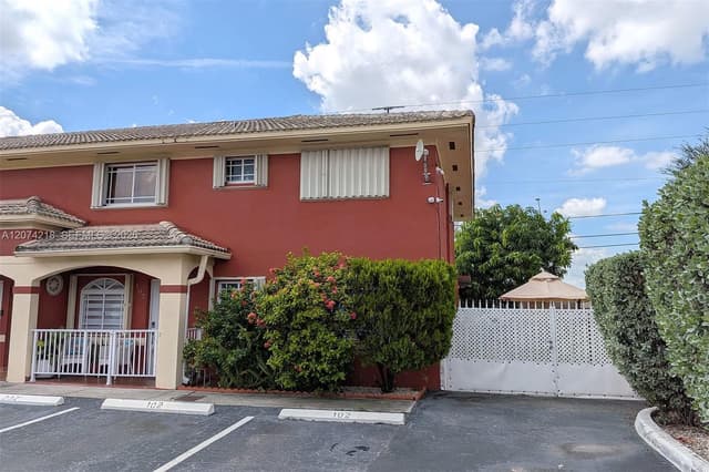 11005 W Okeechobee Rd # 102, Hialeah Gardens FL 33018 - Hialeah Gardens, FL - Photo 2