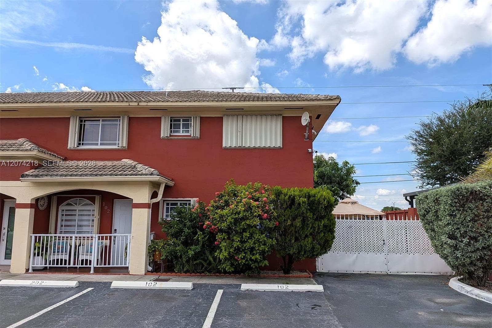 11005 W Okeechobee Rd # 102, Hialeah Gardens FL 33018 - Hialeah Gardens, FL - Photo 1