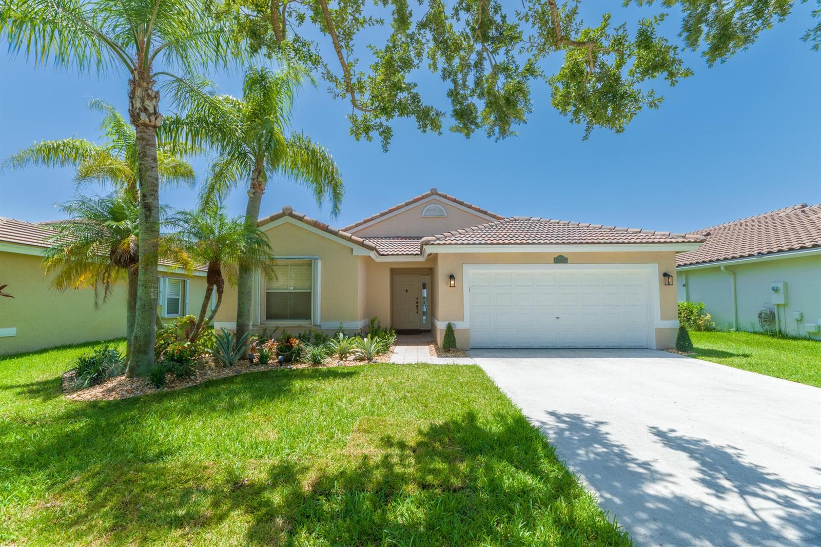 19200 NW 24TH Court, Pembroke Pines FL 33029 - Pembroke Pines, FL - Photo 1