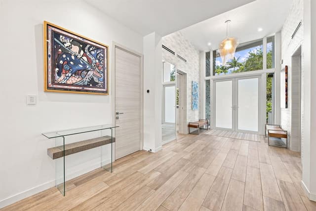 121 S GORDON Road, Fort Lauderdale FL 33301 - Fort Lauderdale, FL - Photo 6