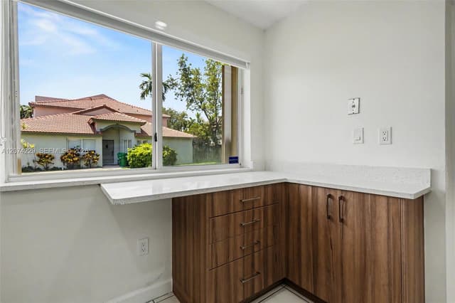 5118 NW 115th Ct, Doral FL 33178 - Doral, FL - Photo 7