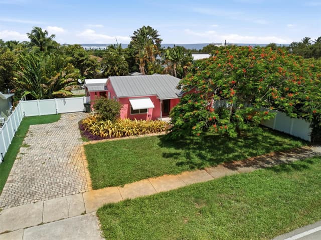 227 S SWINTON Avenue, Delray Beach FL 33444 - Delray Beach, FL - Photo 2