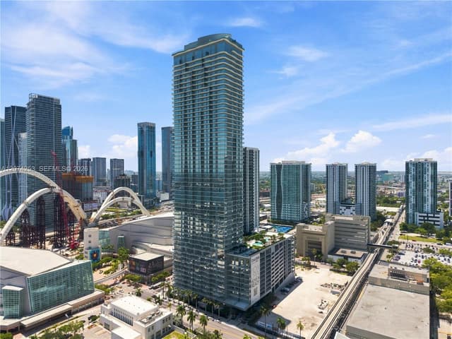 1400 Biscayne Blvd # 3201, Miami FL 33132 - Miami, FL - Photo 2