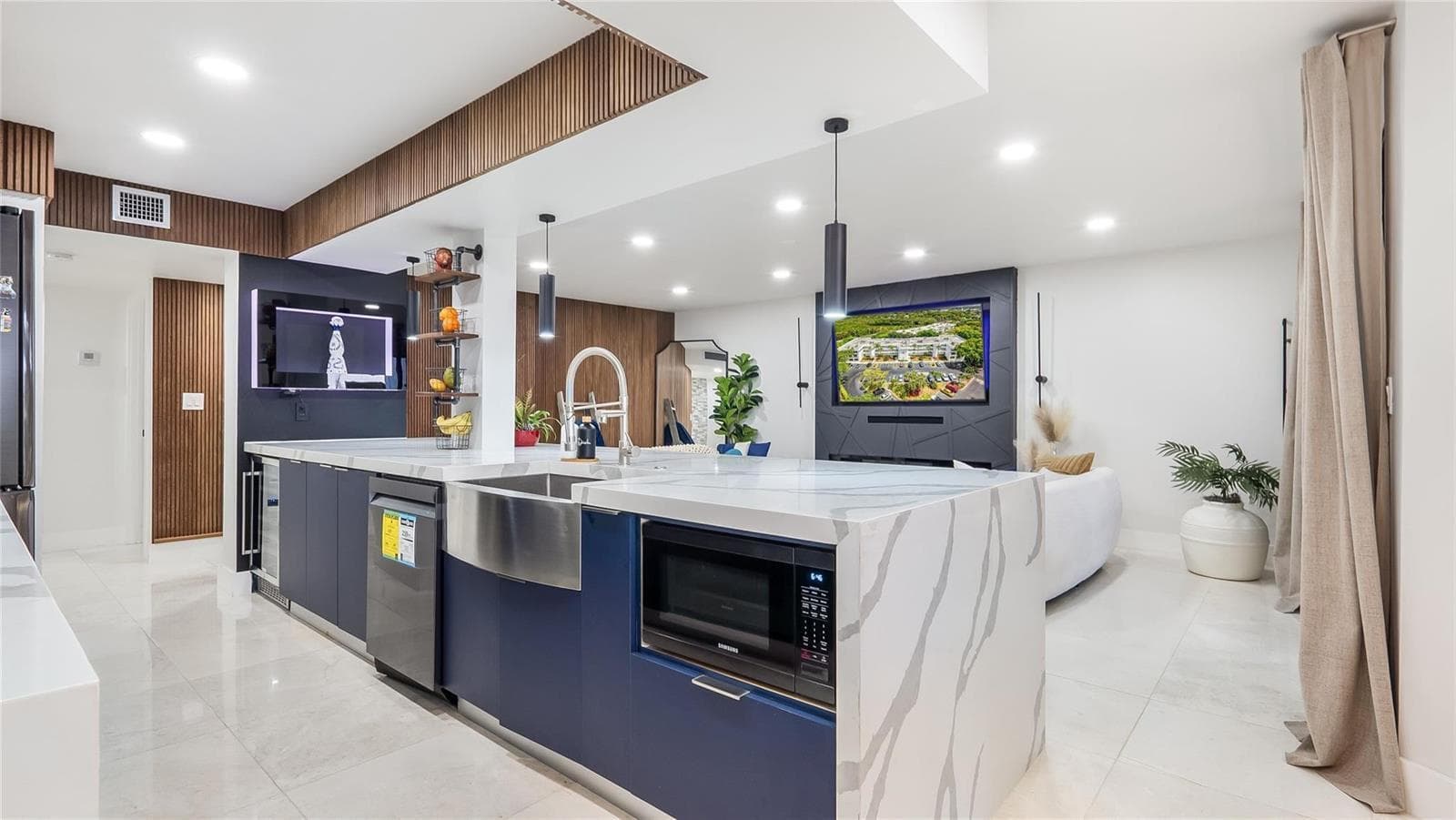 1410 Sheridan Street # 7I, Hollywood FL 33020 - Hollywood, FL - Photo 1