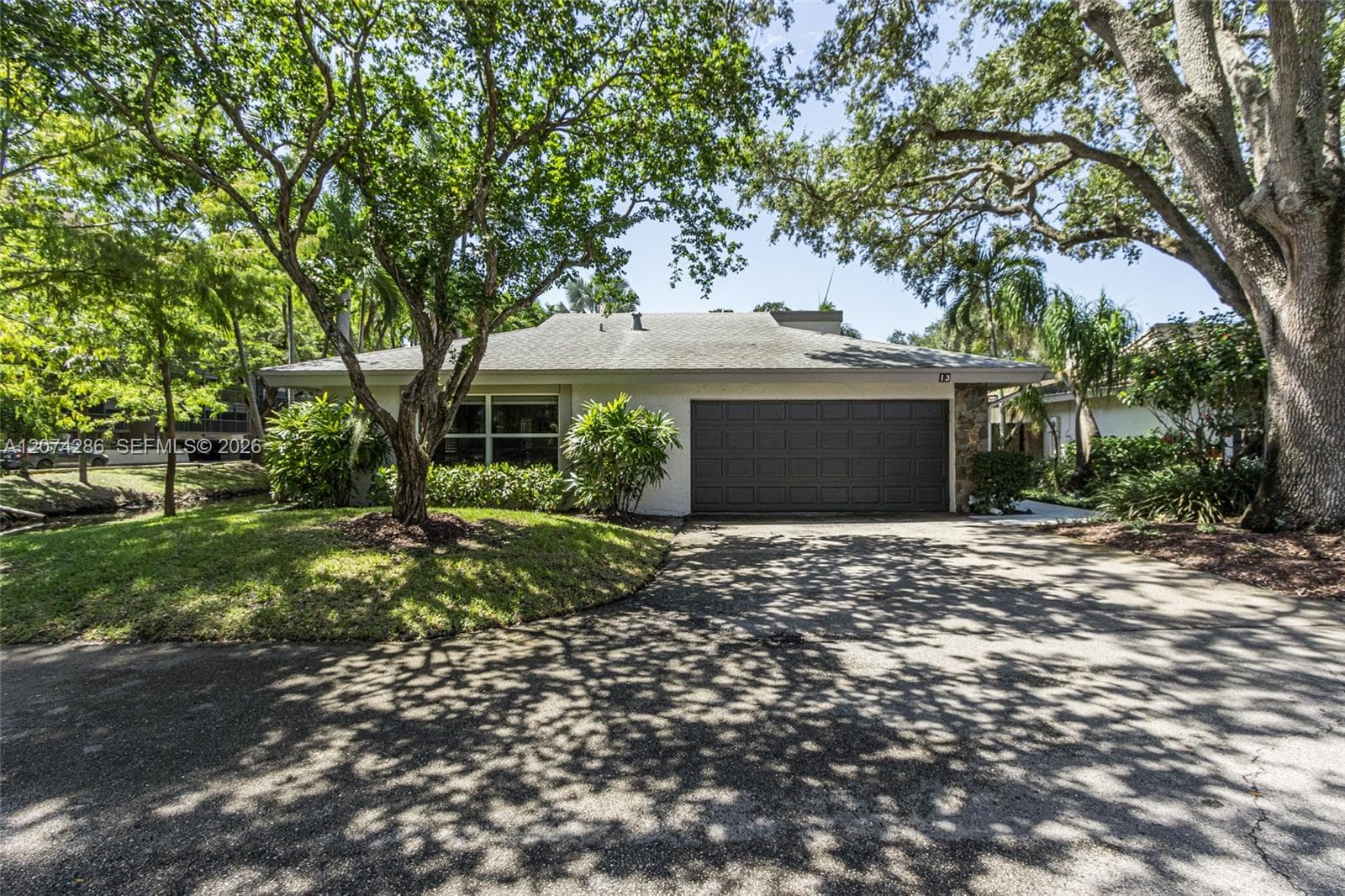 13 Dogwood Rd, Hollywood FL 33021 - Hollywood, FL - Photo 1