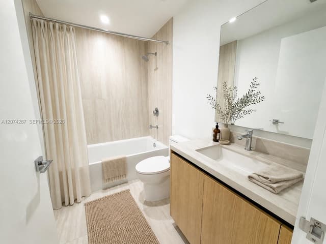 2411 Laguna circle # 1503, North Miami FL 33181 - North Miami, FL - Photo 7