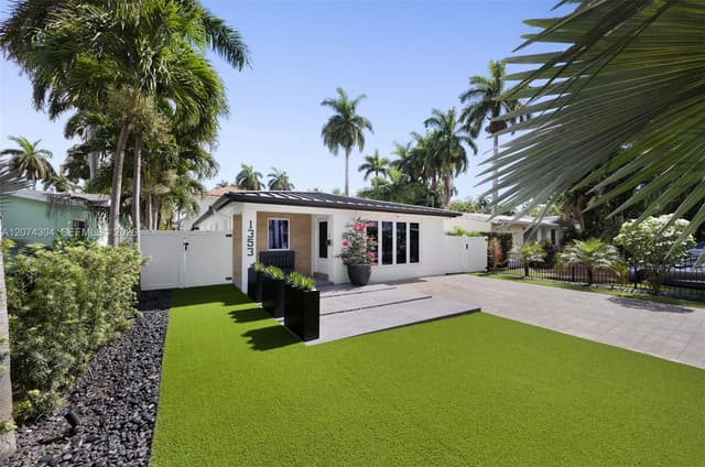 1353 Van Buren St, Hollywood FL 33019 - Hollywood, FL - Photo 3