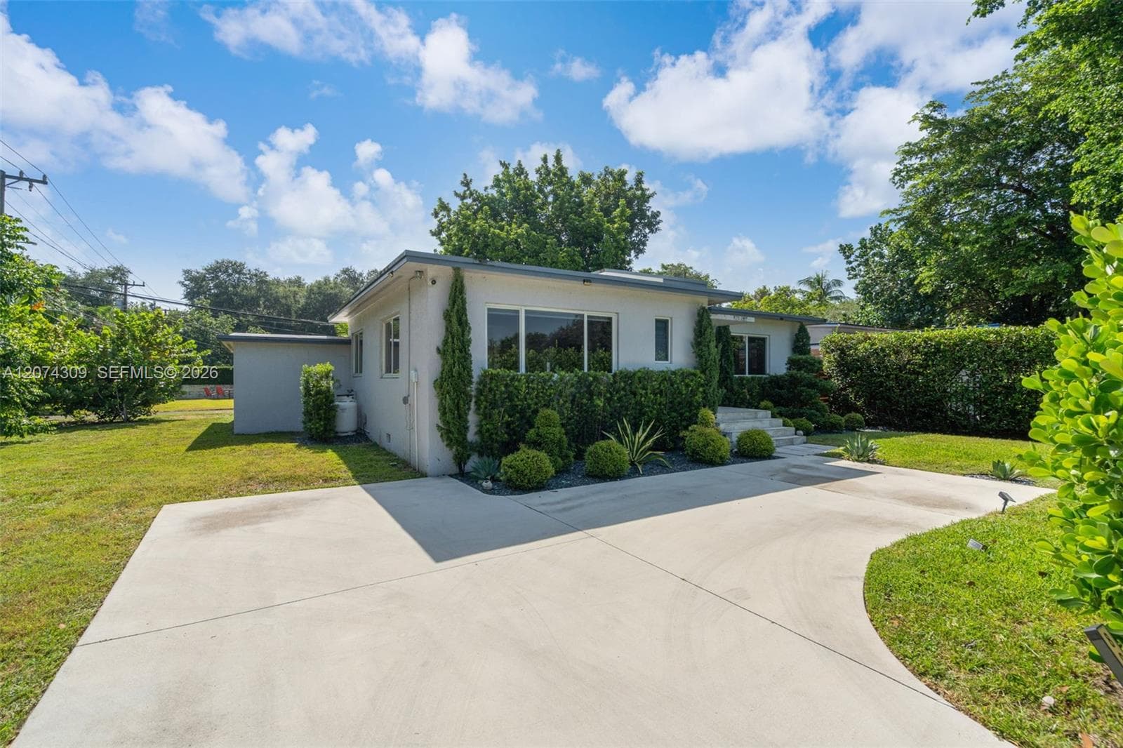 8911 N Miami Ave, El Portal FL 33150 - El Portal, FL - Photo 1