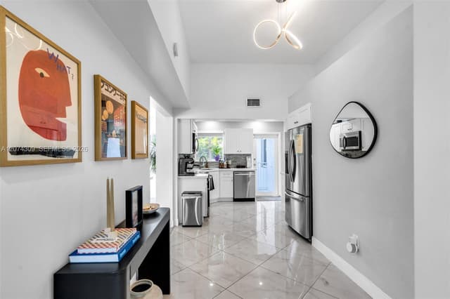 8911 N Miami Ave, El Portal FL 33150 - El Portal, FL - Photo 4